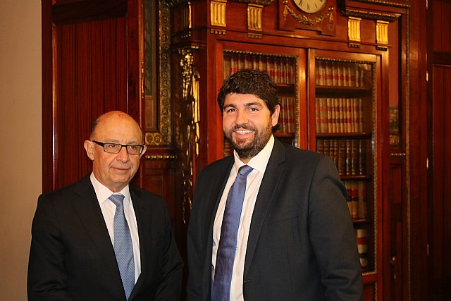 López Miras y Montoro coinciden en la necesidad de que el nuevo sistema de financiación sea un modelo de consenso - 1, Foto 1