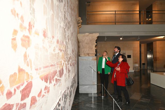 Fernando anuncia la apertura al público del pórtico del Teatro Romano de Cartagena con visitas guiadas - 1, Foto 1