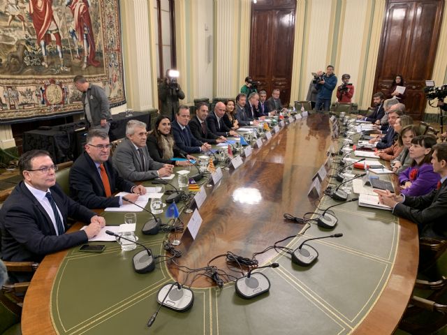 El Gobierno regional reclama al Ministerio de Agricultura soluciones para que el sector pesquero no termine hundiéndose - 1, Foto 1