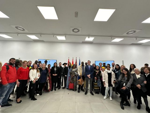 El Ayuntamiento ensalza la diversidad cultural en la conmemoración del Día Internacional del Migrante - 2, Foto 2