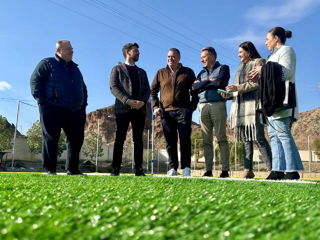 La rehabilitación del campo de fútbol Alfonso Embarre, en el barrio de San Cristóbal, en su recta final - 4, Foto 4