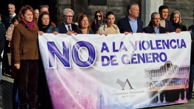 María Marín carga contra Vox por no participar en el minuto de silencio por el crimen machista de Cartagena: Son unos miserables - 1, Foto 1