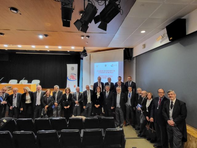 El consejero Vázquez realza el papel que desarrolla la Academia de Ciencias de la Región de Murcia en el acto de inicio del curso - 1, Foto 1