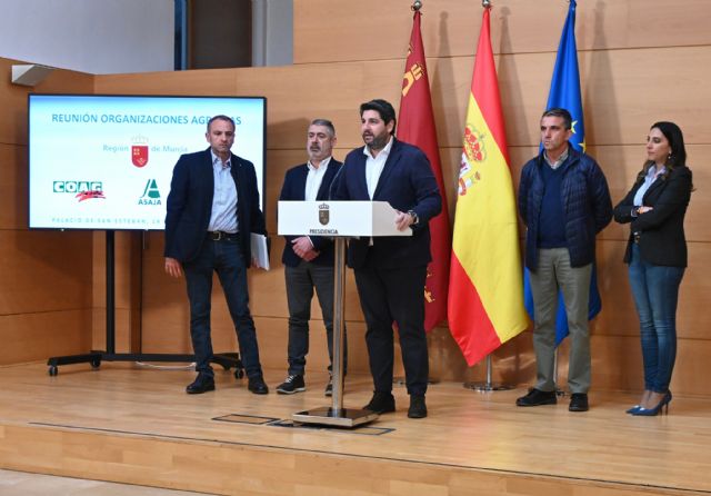 López Miras y las organizaciones agrarias avanzan en el plan plurianual de ayudas al sector dotado con 18 millones de euros - 2, Foto 2