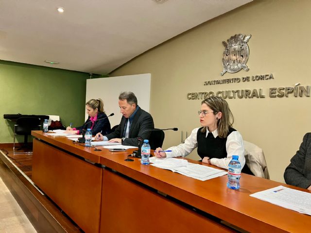 Fomento asiste a la Mesa del Ferrocarril de Lorca y critica el retraso de las obras que acumula Adif - 1, Foto 1