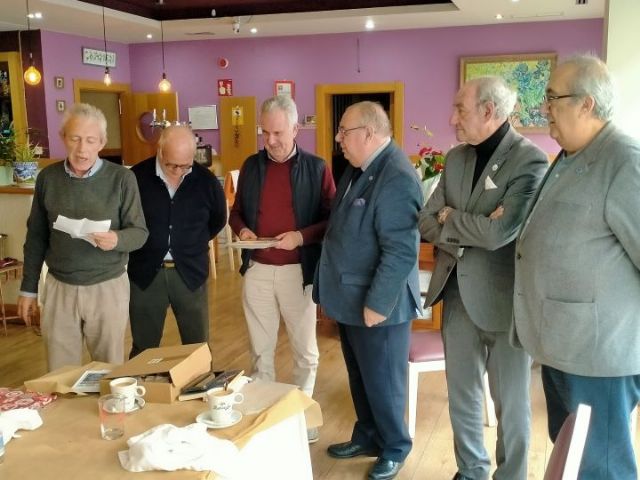 Literatura . Sevilla.El Ateneo de Triana y el Ateneo Literario de Puerto Real, prepara a sus miembros de equipos para celebrar reuniones - 2, Foto 2