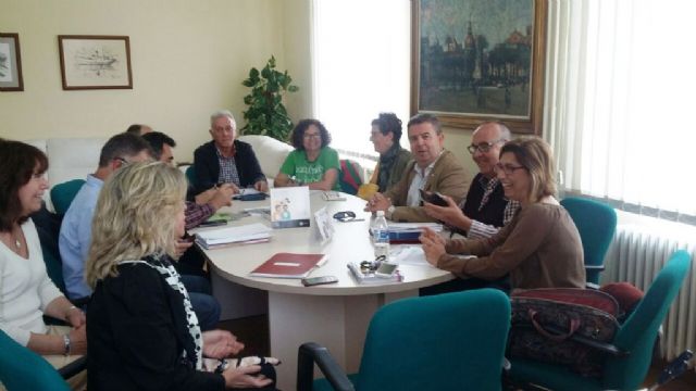 La Mesa del Manifiesto Fenix avanza en medidas encaminadas a facilitar la atencion social y juvenil en Los Mateos - 1, Foto 1