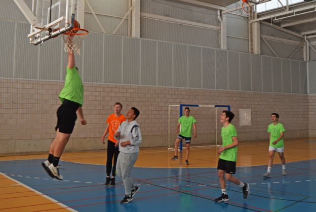 Unos 500 participantes disfrutan de los 'V Encuentros Deportivos Escolares' de Las Torres de Cotillas - 1, Foto 1