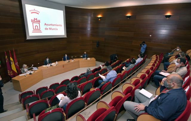 Representantes vecinales de los barrios del sur piden autobuses, vigilancia y limpieza tras años de abandono - 3, Foto 3