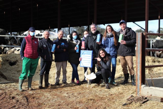 Los consumidores de ¿Quién es el jefe? votan a favor de aumentar la remuneración de los ganaderos en 7 céntimos por litro de leche - 1, Foto 1