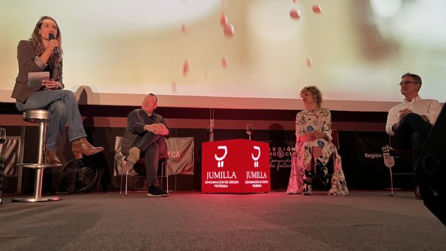 La DOP Jumilla reúne a diversas personalidades del mundo del arte y la cultura en la presentación de diálogos de arte y vino en Murcia - 2, Foto 2