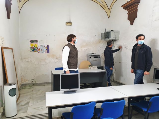 El Ayuntamiento de Caravaca aprovecha el cierre de los servicios de la Casa de Cultura para iniciar obras de reforma en el interior de este emblemático edificio municipal - 3, Foto 3