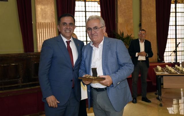 El Ayuntamiento de Murcia homenajea a 69 trabajadores jubilados - 5, Foto 5