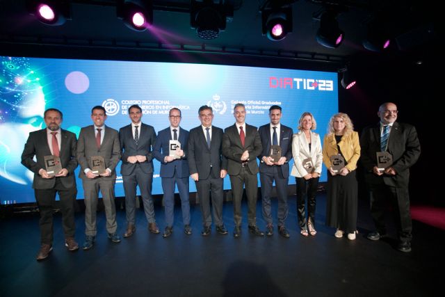 'Diatic23' entrega los premios de las Tecnologías de la Información y Comunicación de la Región de Murcia a dos Ingenieros del Año y a cinco corporaciones  tecnológicas - 1, Foto 1