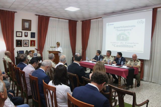 Entrega de los certificados de profesionalidad y diplomas de finalización del plan de estudios del Taller de Empleo Castillitos. - 1, Foto 1