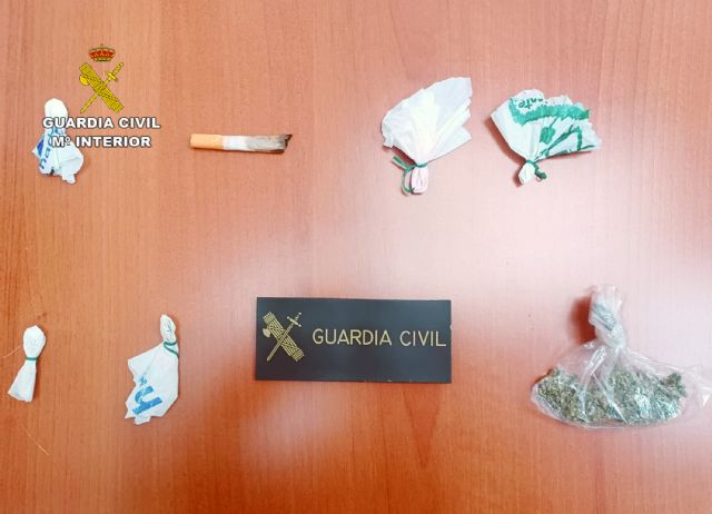 La Guardia Civil localiza un punto de consumo de droga en las proximidades del hogar del pensionista de Moratalla - 1, Foto 1