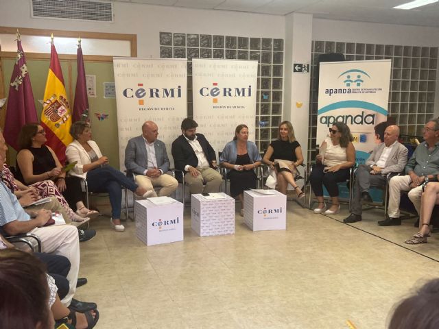 Visitación Martínez: “Me comprometo a que la discapacidad siempre estará presente en el trabajo que se haga desde la Asamblea Regional” - 3, Foto 3