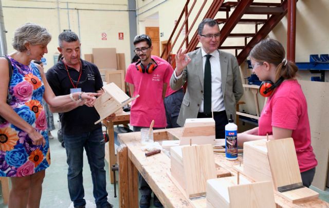 68 jóvenes firman un contrato con el Ayuntamiento para insertarse en el mundo laboral - 4, Foto 4