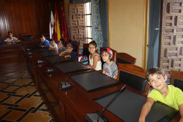 La Escuela de Verano de Mimos visita el Ayuntamiento - 2, Foto 2