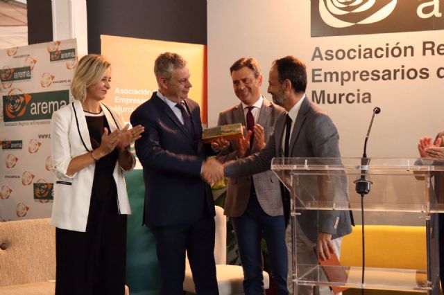 Reconocimiento de los empresarios del mueble a ´Joaquín Verdú SLU´ por su 125 aniversario - 1, Foto 1