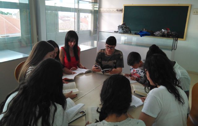 El club de lectura juvenil de la biblioteca Rosa Contreras abre su inscripción - 1, Foto 1