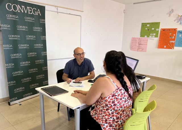 CONVEGA ayuda a los desempleados de la Vega Baja a solicitar subvenciones de hasta 6.600 euros para la creación de empresas - 2, Foto 2