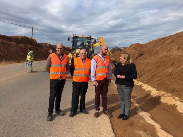 Fomento realiza obras de mantenimiento en la vía que comunica Mazarrón con Lorca - 1, Foto 1