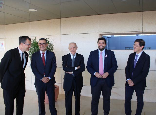 El presidente Fernando López Miras participa en el acto de homenaje al doctor Pascual Parrilla - 2, Foto 2