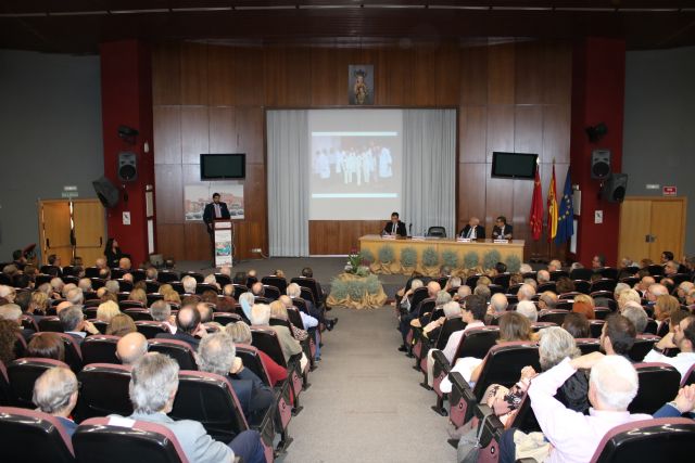 El presidente Fernando López Miras participa en el acto de homenaje al doctor Pascual Parrilla - 3, Foto 3