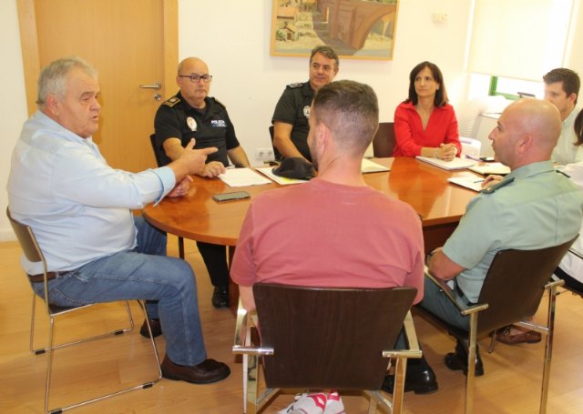 Comienzan las reuniones de coordinación para elaborar la Ordenanza Municipal que permita controlar y sancionar los empadronamientos irregulares en viviendas de Totana - 2, Foto 2