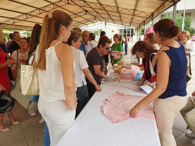 Molina de Segura conmemora el Día Mundial contra el Cáncer de Mama con la lectura de un manifiesto en la Plaza de España - 3, Foto 3