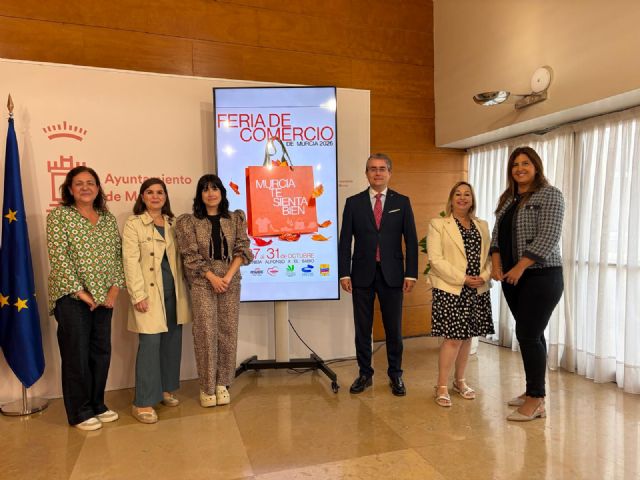 La IV Feria de Otoño vuelve a convertir Alfonso X El Sabio en un gran escaparate al aire libre del comercio de proximidad La IV Feria de Otoño vuelve a convertir Alfonso X El Sabio en un gran escaparate al aire libre del comercio de proximidad