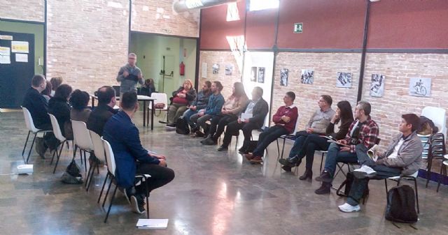 Representantes de asociaciones y colectivos participan en el Curso Intensivo de Gestión económica de asociaciones en La Estación de Beniaján - 1, Foto 1