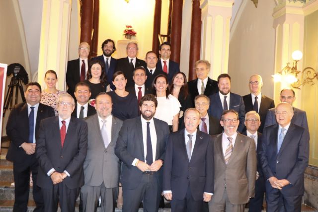 López Miras preside el acto de entrega de los premios Laureles de Murcia - 1, Foto 1