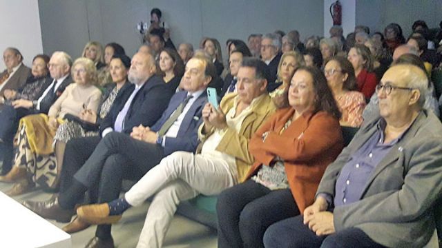 Sociedad. Marifé de Triana (María Felisa Martínez López, nacida en Burguillos en 1936) es una de las cantantes de copla más importantes de la Historia - 5, Foto 5