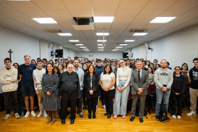 La presidenta de la UCAM da la bienvenida a los nuevos representantes estudiantiles - 1, Foto 1