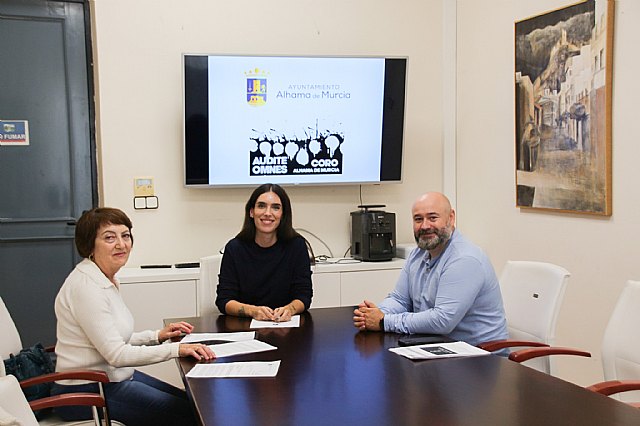 Convenio de colaboración entre el Ayuntamiento de Alhama de Murcia y la Asociación Coral Audite Omnes - 1, Foto 1