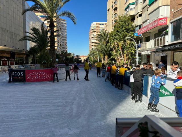 Ayuntamiento y comerciantes estrechan lazos para dinamizar el tejido comercial del municipio en las fechas navideñas - 3, Foto 3