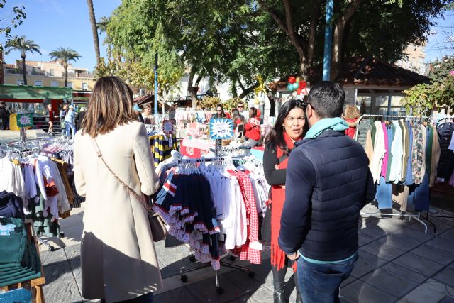 La Asociación de Comerciantes Unidos de Águilas (ACUA) celebra su segundo mercadillo navideño - 1, Foto 1