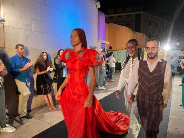 La Glorieta se convierte en una pasarela de moda joven - 2, Foto 2