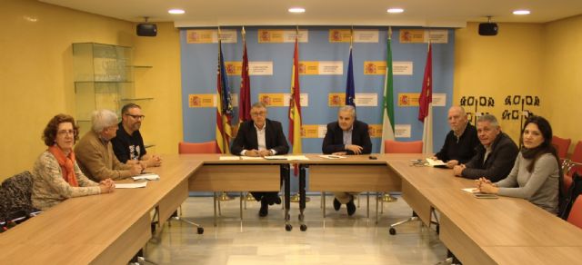 El presidente de la CHS mantiene una reunión con representantes de la asociación Pacto por el Mar Menor - 1, Foto 1