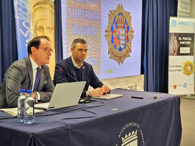 Más de un centenar estudiantes de Caravaca participa en el programa educativo ‘El fiscal contigo’ para acercar el papel de la Justicia y prevenir conductas delictivas - 2, Foto 2