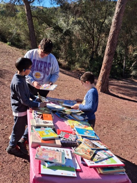 La Biblioteca Municipal colabora en las actividades del Día del Árbol, organizado por el Club Senderista de Totana - 2, Foto 2