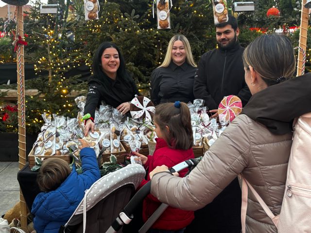 La solidaridad de los niños murcianos recauda más de 900 juguetes - 1, Foto 1