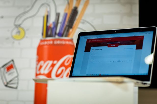 Coca-Cola convoca una nueva edición de sus aulas digitales para apoyar al profesorado de Murcia ante los retos educativos actuales - 1, Foto 1