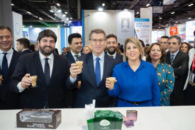 Alberto Núñez Feijóo visita el estand de la Región de Murcia en FITUR - 1, Foto 1