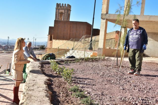 El Ayuntamiento continúa mejorando el barrio de San Pedro de Lorca con la creación de un nuevo parque - 1, Foto 1