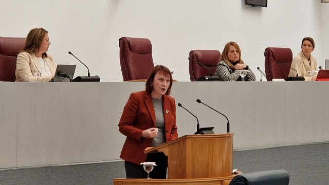 Los estudiantes de Enfermería de Cartagena estarán presentes en el Pleno a través de una carta en apoyo a la moción de Podemos por el futuro de la Escuela - 1, Foto 1