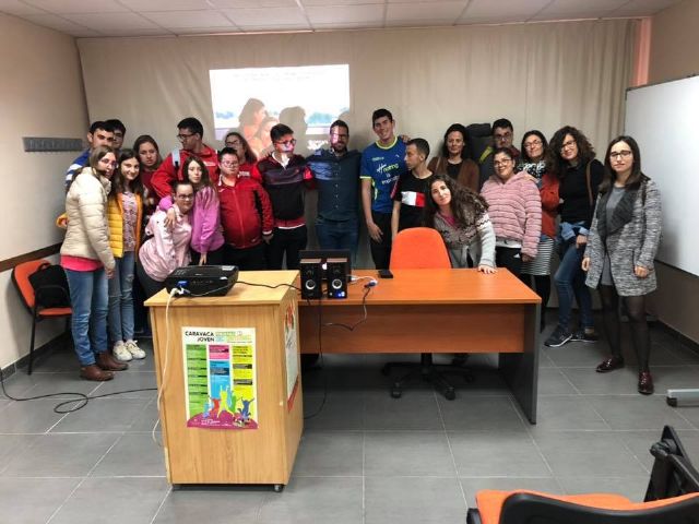 Más de 300 alumnos de Secundaria y de la asociación APCOM participan en los cursos sobre uso responsable de las redes sociales - 5, Foto 5