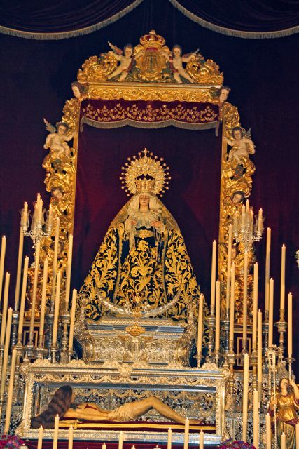 Religión . Sevilla . Altar de Cultos de la Hermandad de la Soledad de Alcalá del Río para la celebración del Septenario en honor a la Virgen de los Dolores en su Soledad Coronada - 4, Foto 4